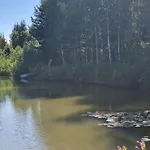 Privaatne Puhkemajake Koos Saunamajaga Metsakivi