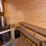 Privaatne Puhkemajake Koos Saunamajaga
